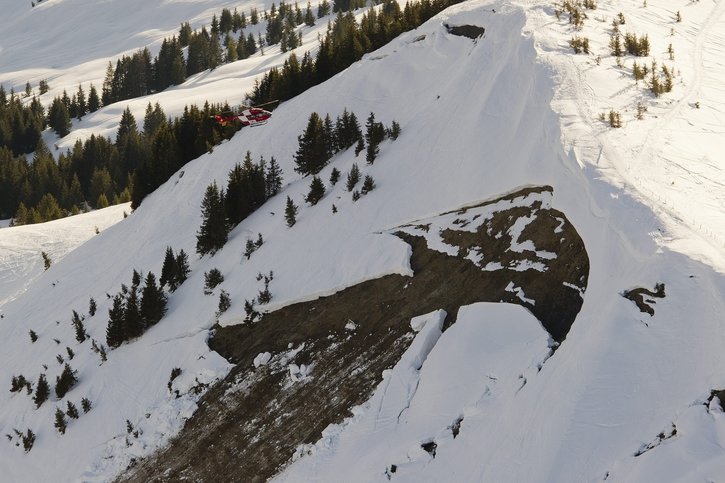 Montagne: Fréquentes en raison de l’hiver doux, les avalanches de reptation sont difficiles à prévoir